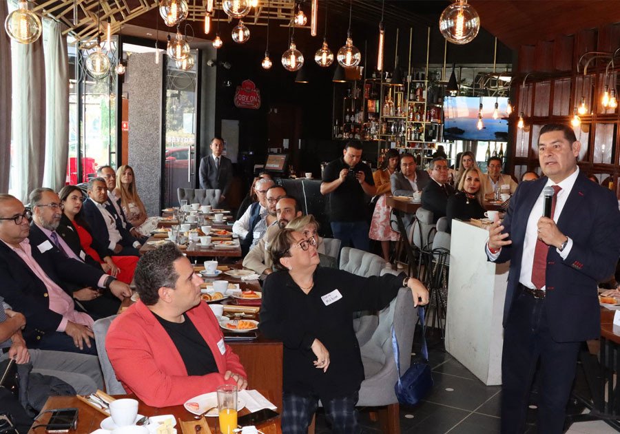 Sueño en que Puebla sea la capital de la electromovilidad: Armenta