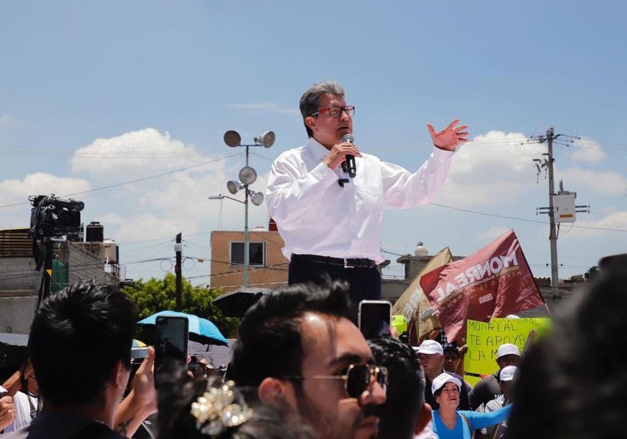 Monreal presenta &#039;Una oportunidad real&#039;, libro en el que da detalles de su carrera política
