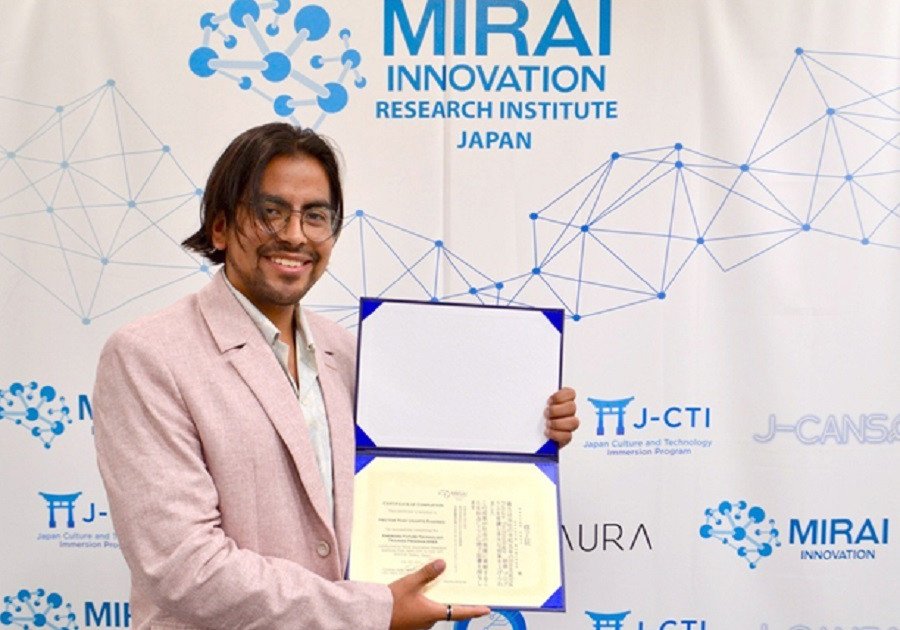 Alumno BUAP obtiene Premio al Mejor Proyecto de la Industria del programa EMFUTECH 2023, con sede en Japón