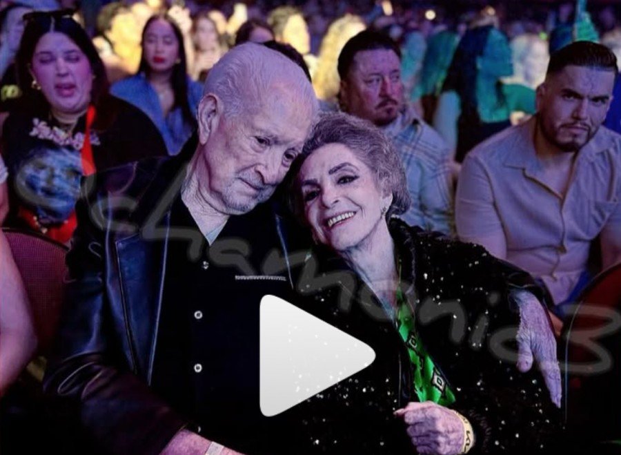Do&ntilde;a Cuquita se vuelve viral por supuesto beso a otro hombre en concierto de Alejandro Fern&aacute;ndez