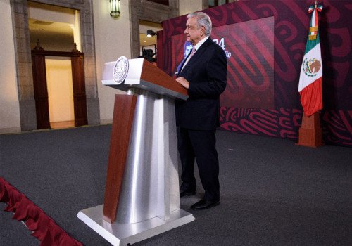 Campa&ntilde;a de narcopresidente 'no tiene efecto en nada, hasta nos conviene': AMLO