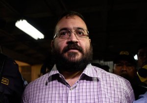 Cumplen orden de aprehensión contra Javier Duarte por desaparición forzada