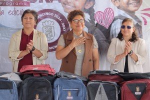 Tere Alfaro continúa entrega de apoyos de “Escuela Segura 2026”