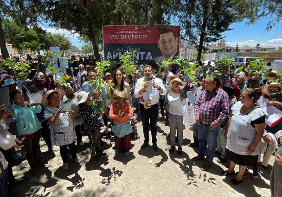 Entendemos las carencias sociales y trabajamos en la solución por amor a Puebla: Armenta