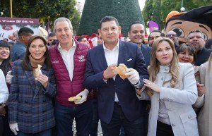 Alcanza Puebla capital r&eacute;cord Guinness de la rosca de Reyes monumental m&aacute;s grande del mundo