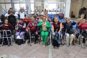 SMDIF Cuautlancingo entrega aparatos funcionales
