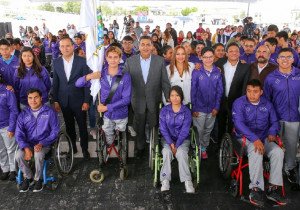 Encabeza Sergio Salomón abanderamiento de la Delegación Poblana rumbo a Paranacionales CONADE 2023