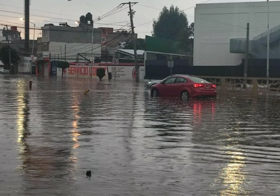 Inundaciones deja la intensa lluvia en Puebla capital