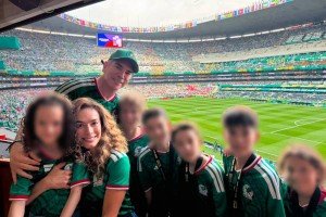 Alito presume asistencia al Mundial con su familia