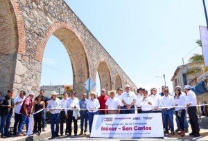 Transforma gobierno estatal conectividad regional mediante recuperación carretera en la Mixteca