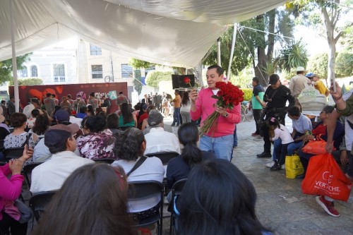 Gobierno de Juan Manuel Alonso celebra d&iacute;a de San Valent&iacute;n con presentaci&oacute;n art&iacute;sticas