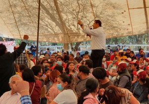 “Soy hijo del pueblo, 34 años hemos caminado sirviendo a las y los poblanos”: Armenta