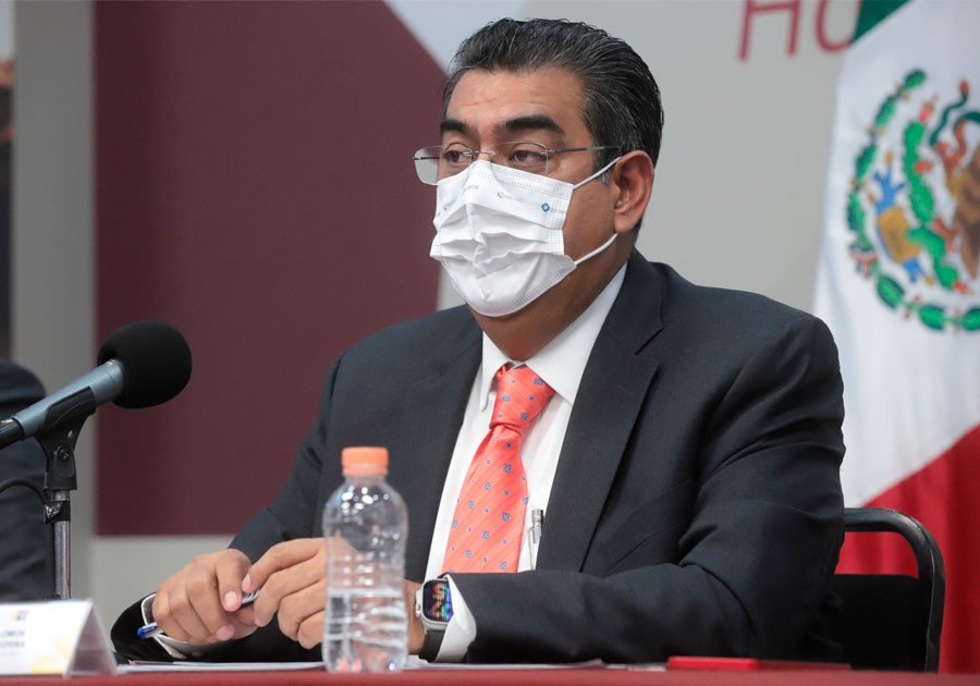 Cumple la mayor parte de los poblanos con la verificación, destaca gobernador Sergio Salomón
