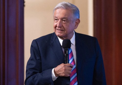 Asesinato en metro Bellas Artes, por robo de 15 mil pesos; confirmadas dos detenciones: AMLO