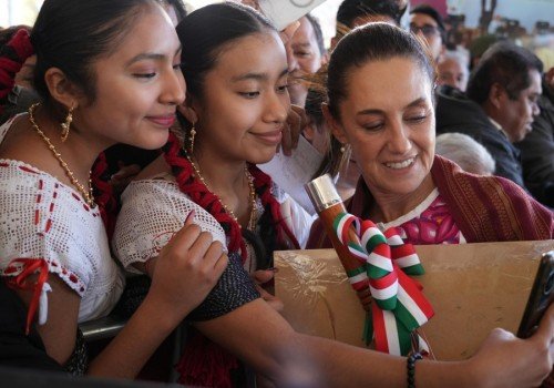 La presidenta Claudia Sheinbaum inaugura la carretera Mitla &ndash; Tehuantepec