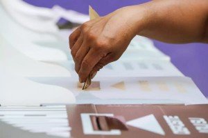 Palacio Nacional perfila reforma electoral con cambios al INE