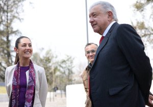 Recorren Sheinbaum y AMLO el Bosque de Chapultepec