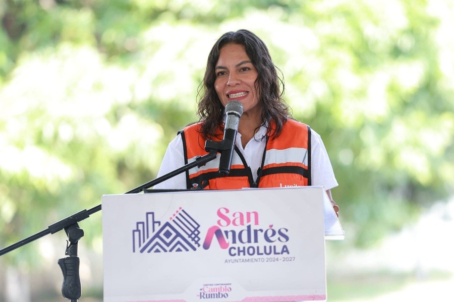 Lupita Cuautle lleva programa de reciclaje a secundarias y bachilleratos de San Andrés Cholula