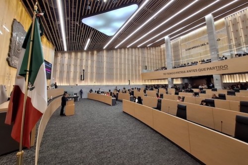 Aprueba Congreso del Estado concesi&oacute;n para usar, explotar y aprovechar parabuses de la ciudad de Puebla