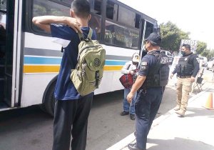 Inspeccionan hasta 2 mil vehículos diarios en Puebla