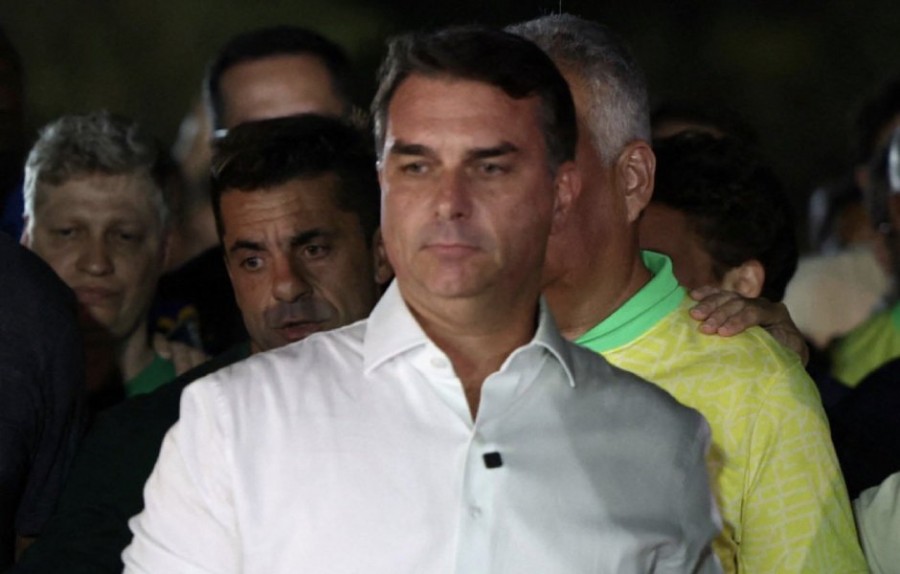 Flávio Bolsonaro huye de Brasil tras derrota electoral; va a EUA