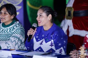 Anuncia Lupita Cuautle el inicio de la navidad con encendido de árboles