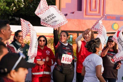 Más de mil participantes en San Andrés Cholula corren con la Cruz Roja Mexicana