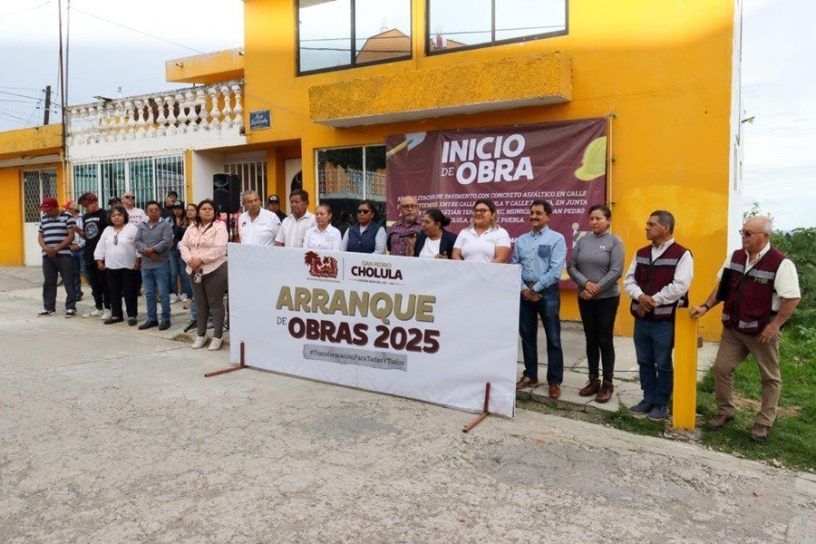 Gobierno de Tonantzin Fern&aacute;ndez contin&uacute;a rehabilitando vialidades en todo San Pedro Cholula