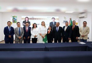 Firma fiscal Idamis Pastor convenios de servicio social y prácticas profesionales con instituciones educativas