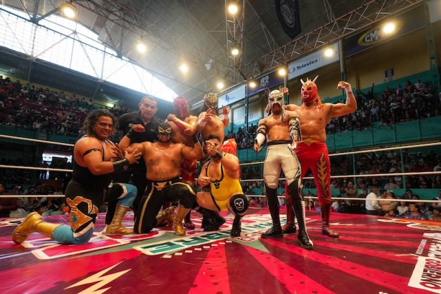 Con funci&oacute;n de lucha libre, Pepe Chedraui celebra el D&iacute;a de la Ni&ntilde;ez