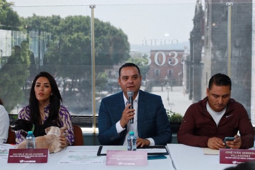 Anuncia Ricardo Chavero la segunda edici&oacute;n de la carrera "lomitos imparables por amor a Puebla"
