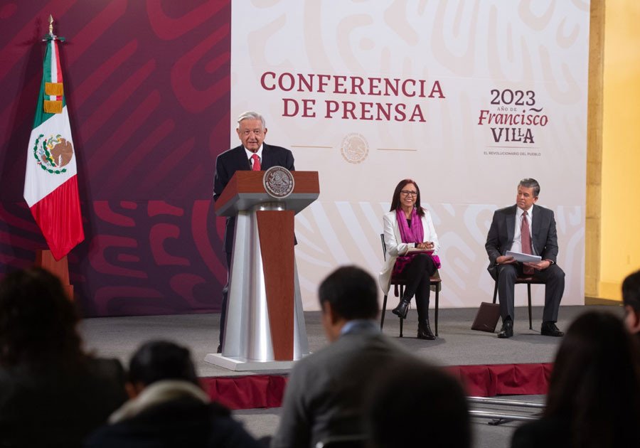 Acto publicitario, la violencia del domingo en Michoacán:  AMLO