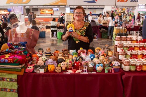 Gobierno de la Ciudad y Fundación ADO inauguran Mercadito Artesanal en la CAPU