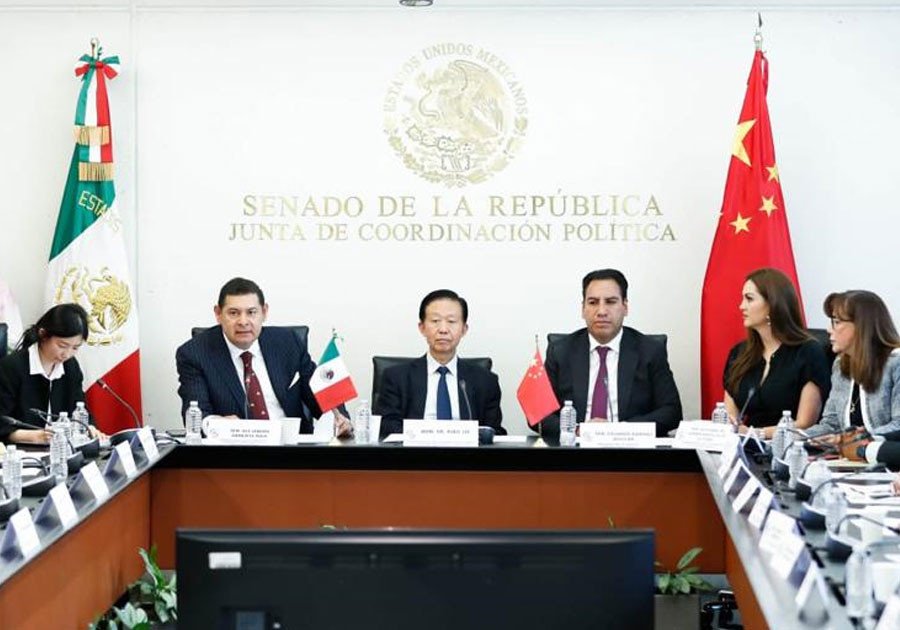 Armenta recibe al vicepresidente del Comit&eacute; Permanente de la Asamblea Popular China, Xiao Jie