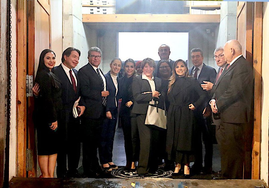 AMLO se reúne con las corcholatas y gobernadores de Morena