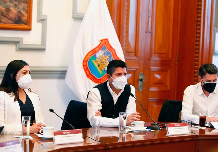 Cuarta reuni&oacute;n entre Eduardo Rivera P&eacute;rez y Claudia Rivera Vivanco