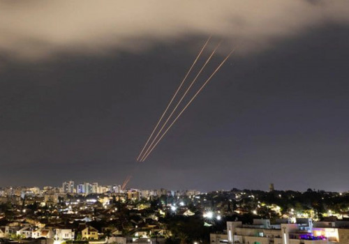 Irán ataca Israel con drones y misiles en un inusual enfrentamiento directo
