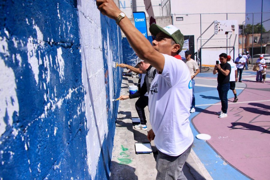 Realiza Gobierno de Pepe Chedraui Jornada de Pintura en Cancha La Rosa