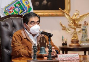 Puebla en emergencia, pero de pie: Barbosa Huerta