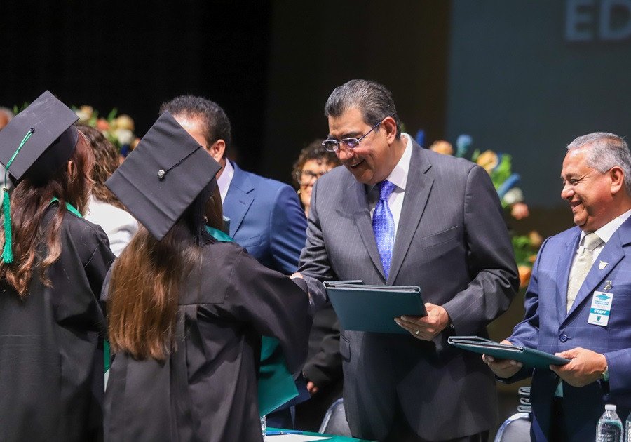 En Puebla, educación está fortalecida: Sergio Salomón