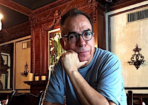 El Congresista hispano Alfredo Corchado, uno de los firmantes 