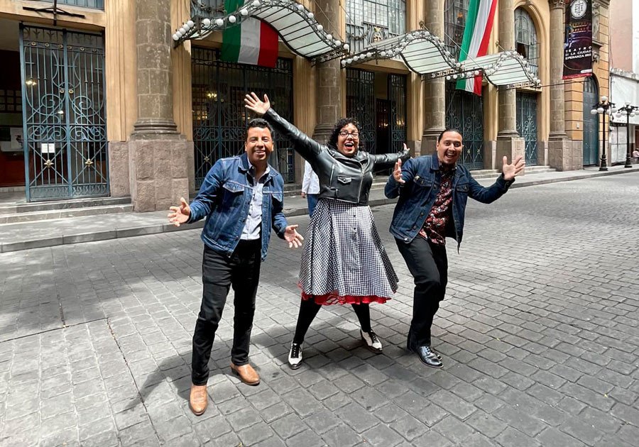 Entrevista con La Santa Cecilia