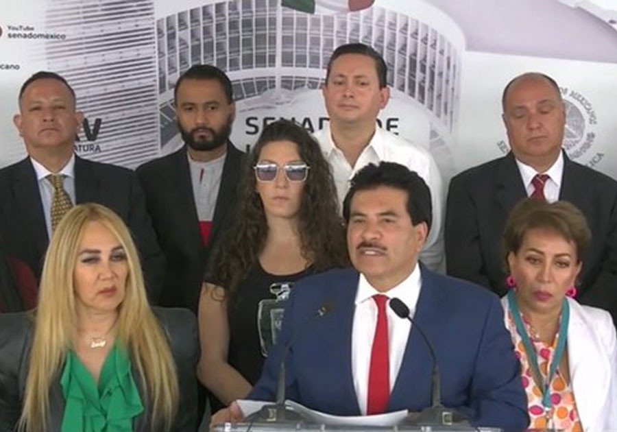 Se lanza José Ramón Enríquez contra Mario Delgado