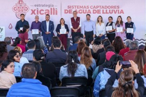 Pepe Chedraui impulsa la instalaci&oacute;n de captadores pluviales en m&aacute;s de 100 escuelas p&uacute;blicas de Puebla