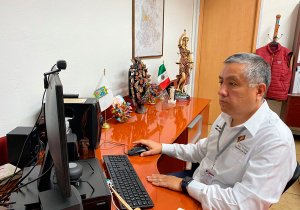 Asesoran a adultos mayores sobre derechos laborales