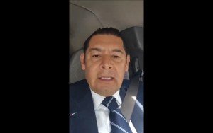 El gobernador Alejandro Armenta anuncia visita a Huauchinango tras afectaciones por lluvias