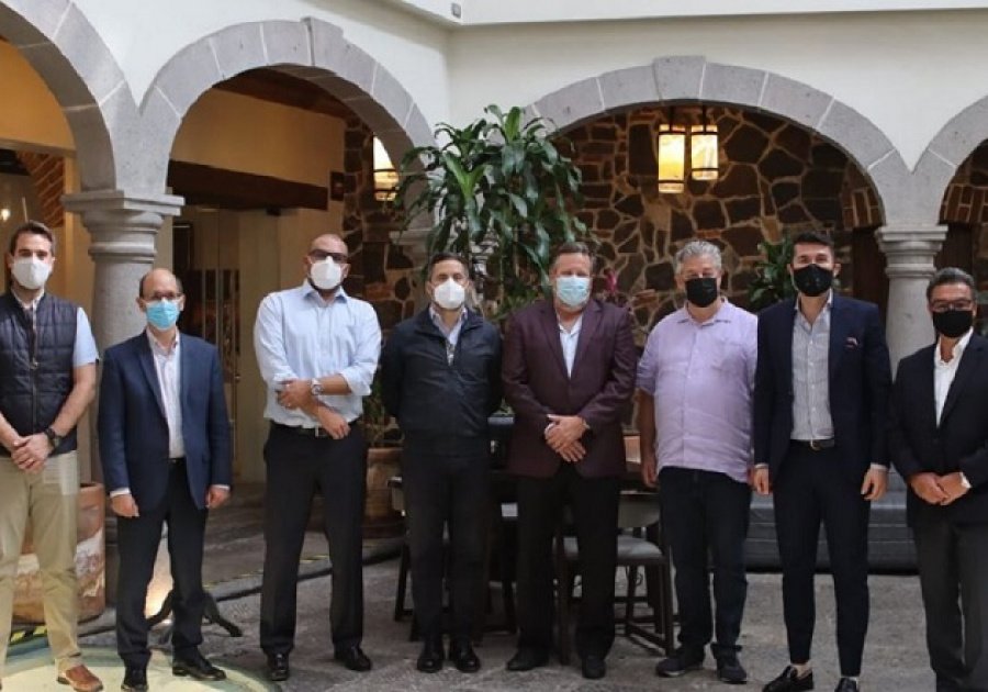 Empresarios tur&iacute;sticos cierran filas con equipo de Rivera P&eacute;rez