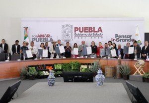 Puebla se consolida como referente en producción mezcalera, líder nacional e internacional