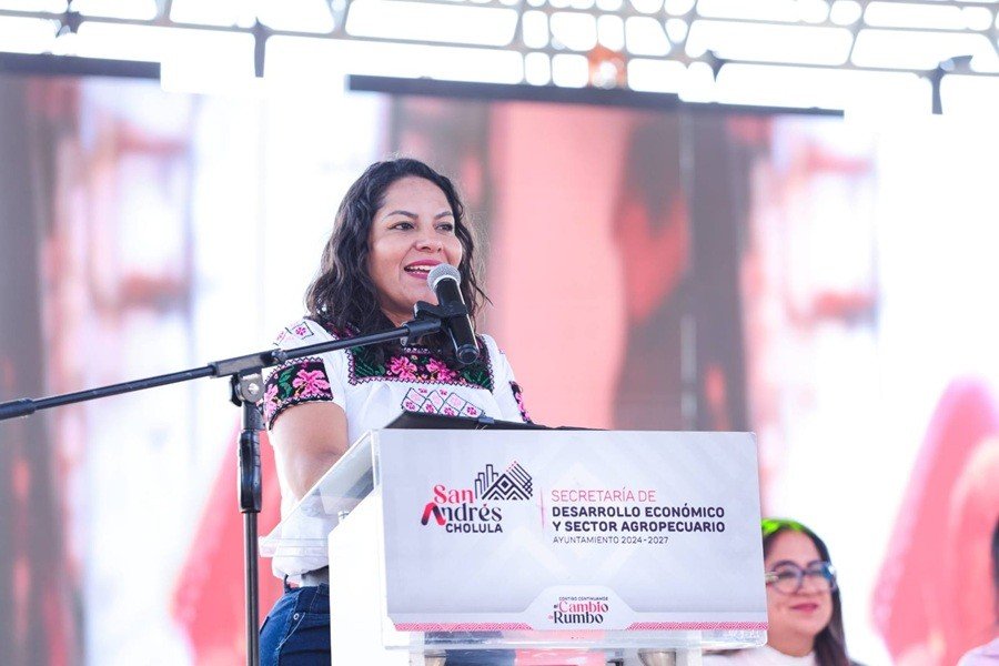 Inaugura Lupita Cuautle la Feria de la Rosca en San Rafael Comac