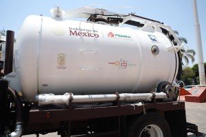 Pemex dona a Cuautlancingo equipo para prevenir inundaciones
